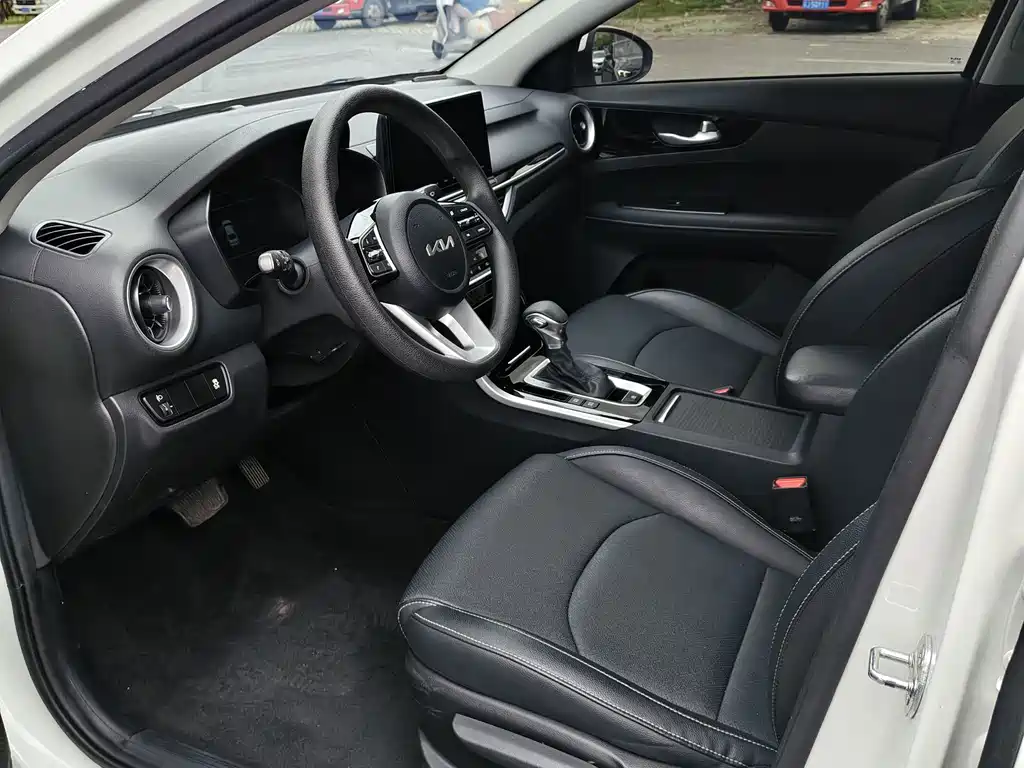 Kia K3 1.5 L CVT Fashion