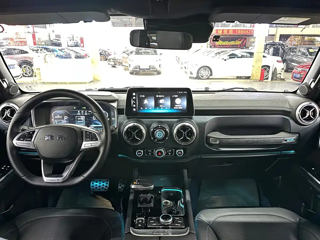 BAIC BJ40 2.0 T Auto 4 WD City Hunter Swordsman