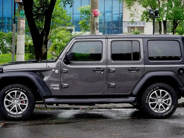 Jeep Wrangler 2.0 T Sahara 4-door CN-V
