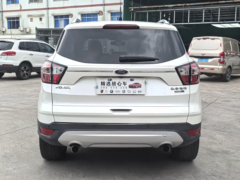 Kuga EcoBoost 245 4 WD Grand Wing