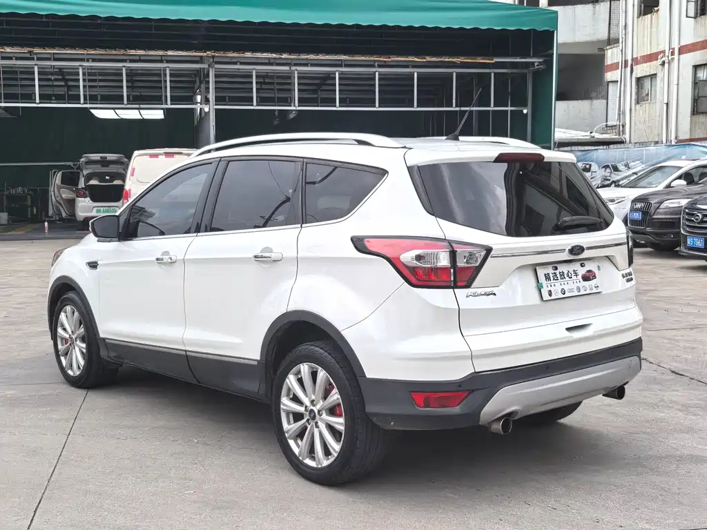 Kuga EcoBoost 245 4 WD Grand Wing