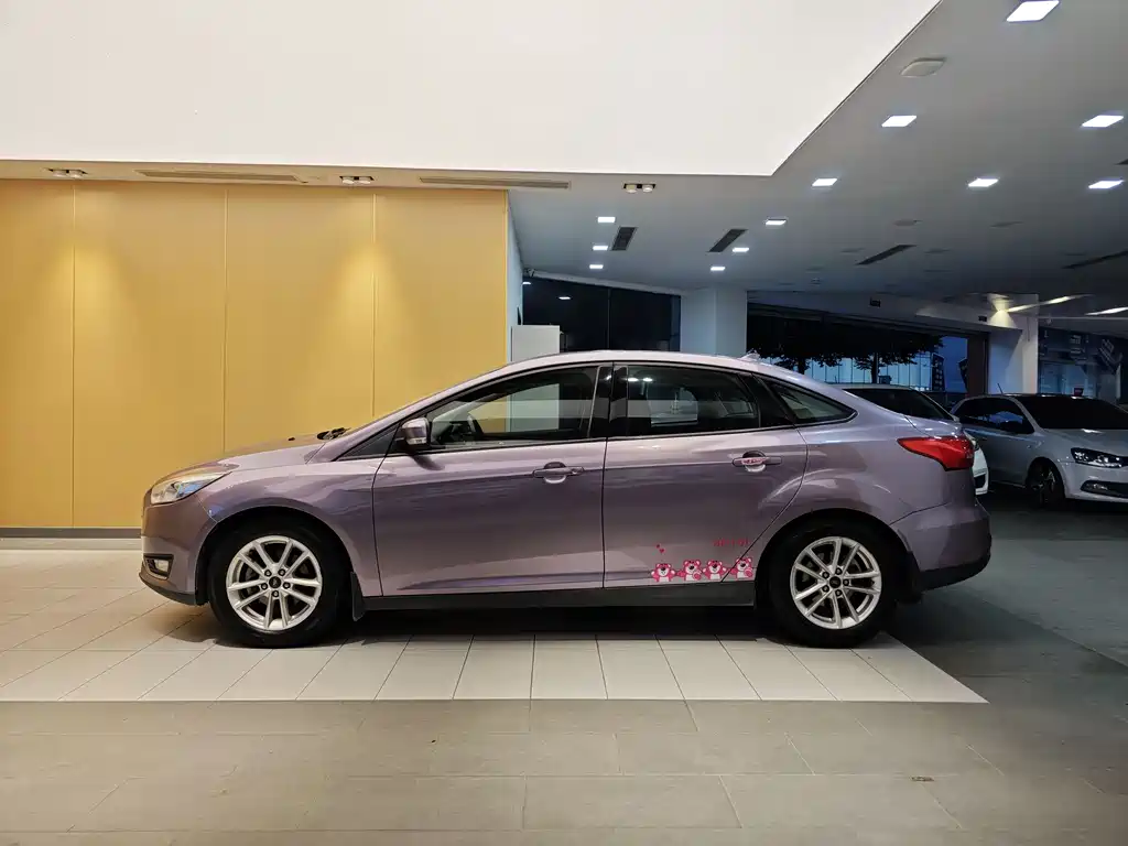 Focus Sedan 1.6 L Auto Style Smart Travel