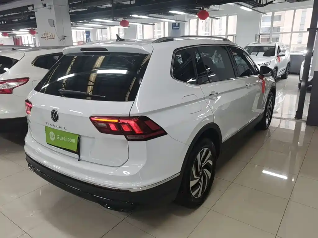 Tiguan L 300 TSI Auto 2 WD Smart Enjoyment