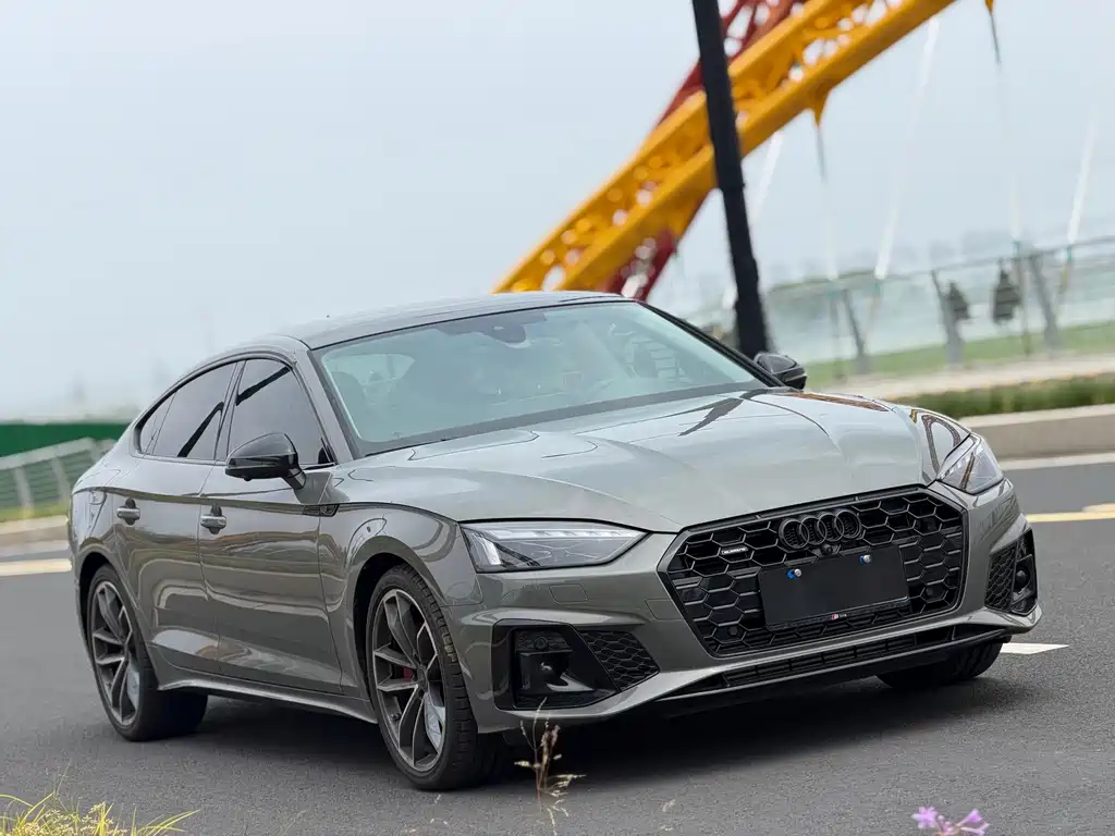 Audi A5 (Import) Sportback 40 TFSI quattro Luxury Dynamic