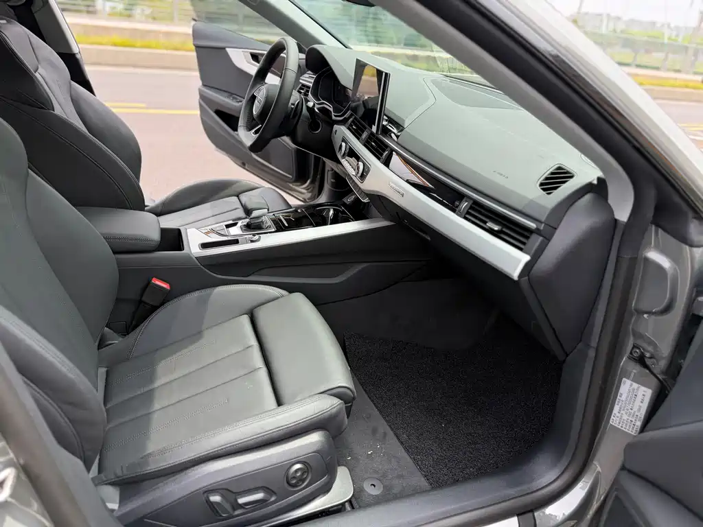 Audi A5 (Import) Sportback 40 TFSI quattro Luxury Dynamic