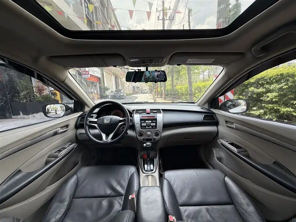 City Classic 1.5 L Auto Elite