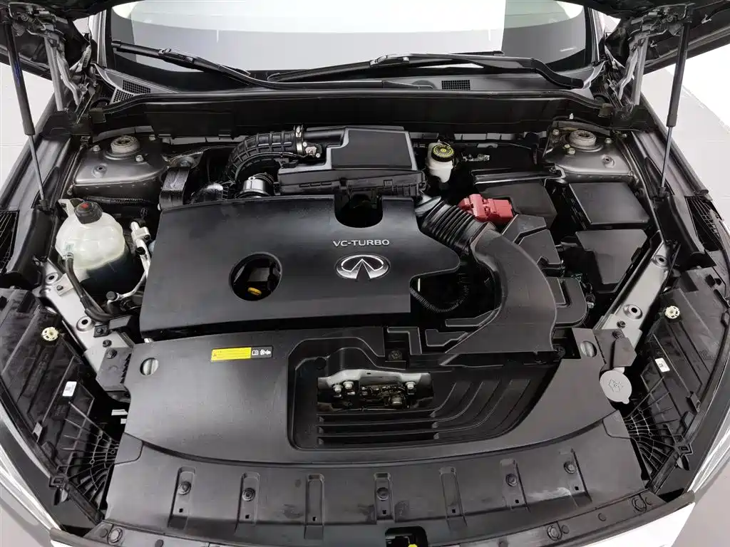 Infiniti QX50 2.0 T 2 WD Fashion