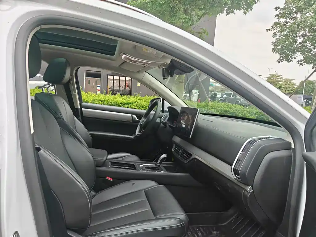 Tang 唐 2018款 2.0 T 自动智联尊享型 5座 国V