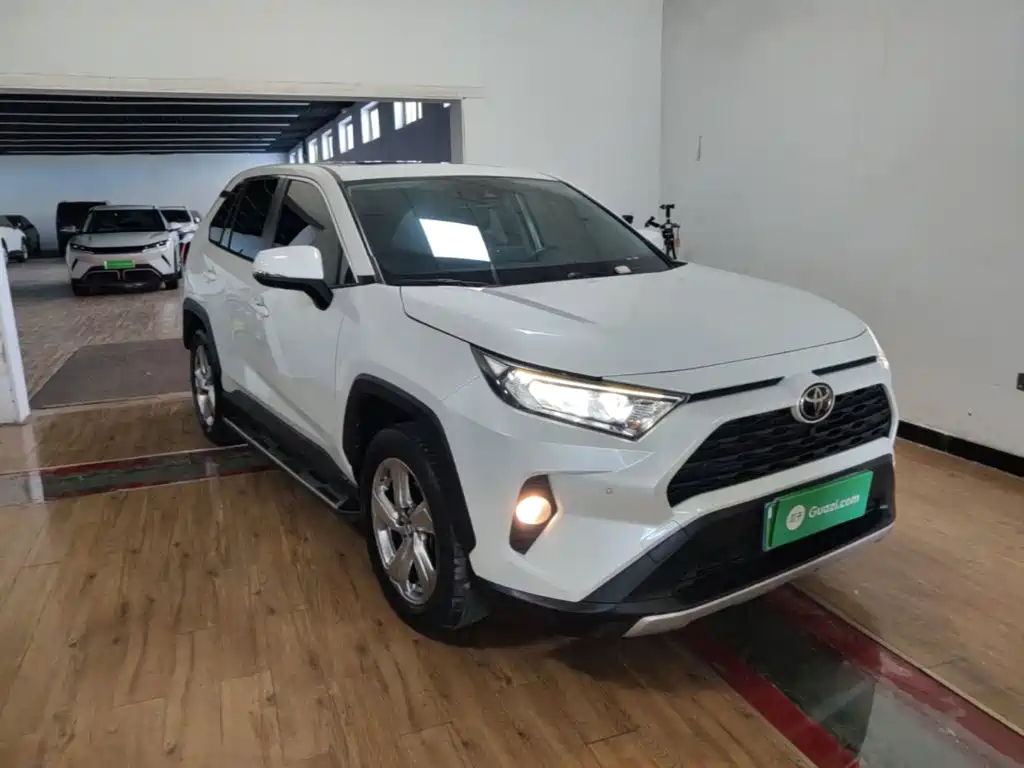 RAV4 2.0 L CVT 2 WD Style Plus