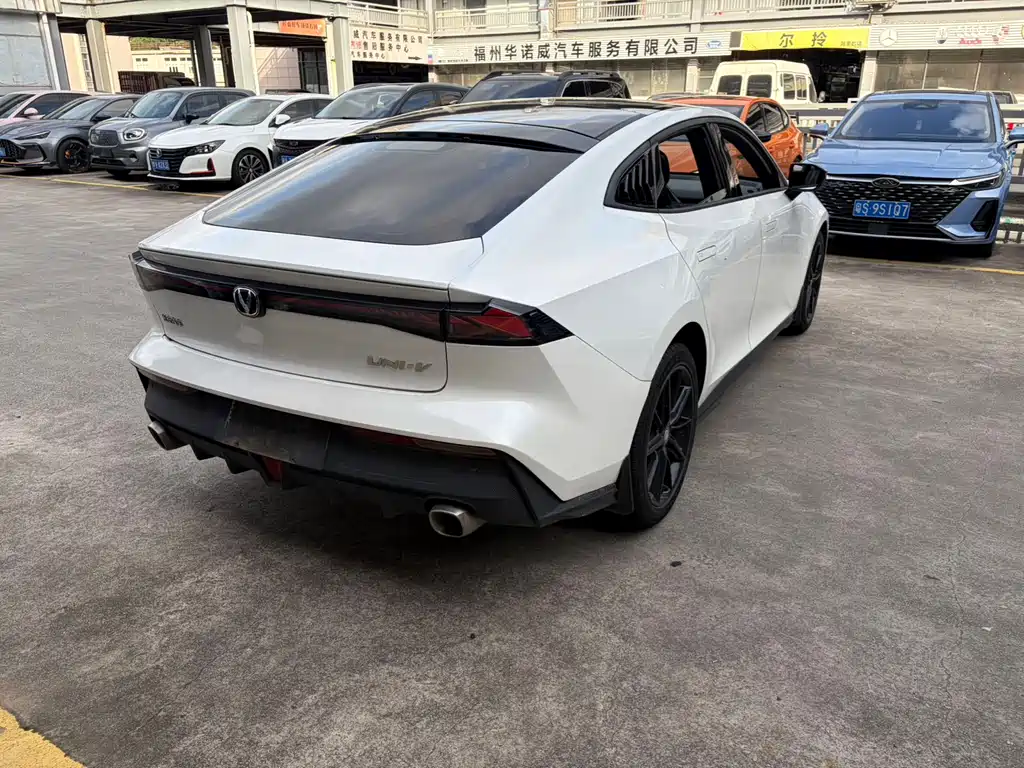 Changan UNI-V 1.5 T Distinguished