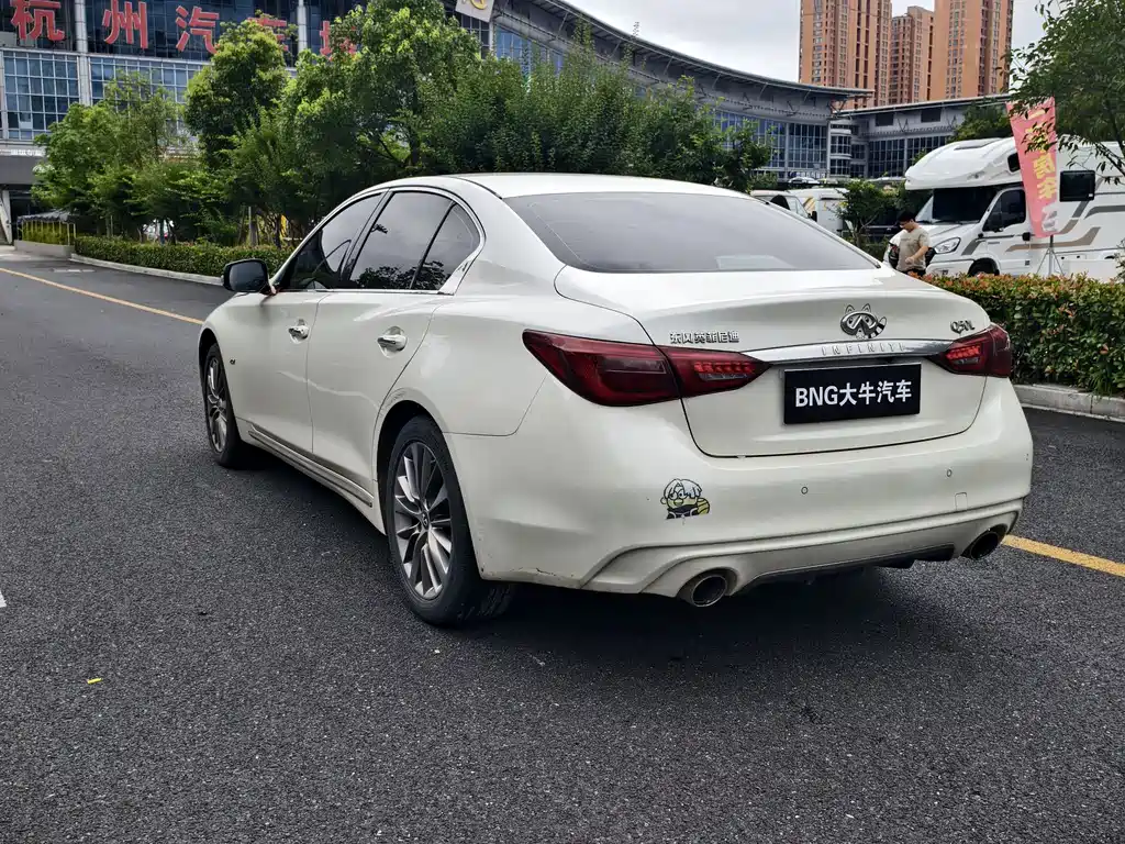 Infiniti Q50 L 2.0 T Comfort Enjoyment CN-VI