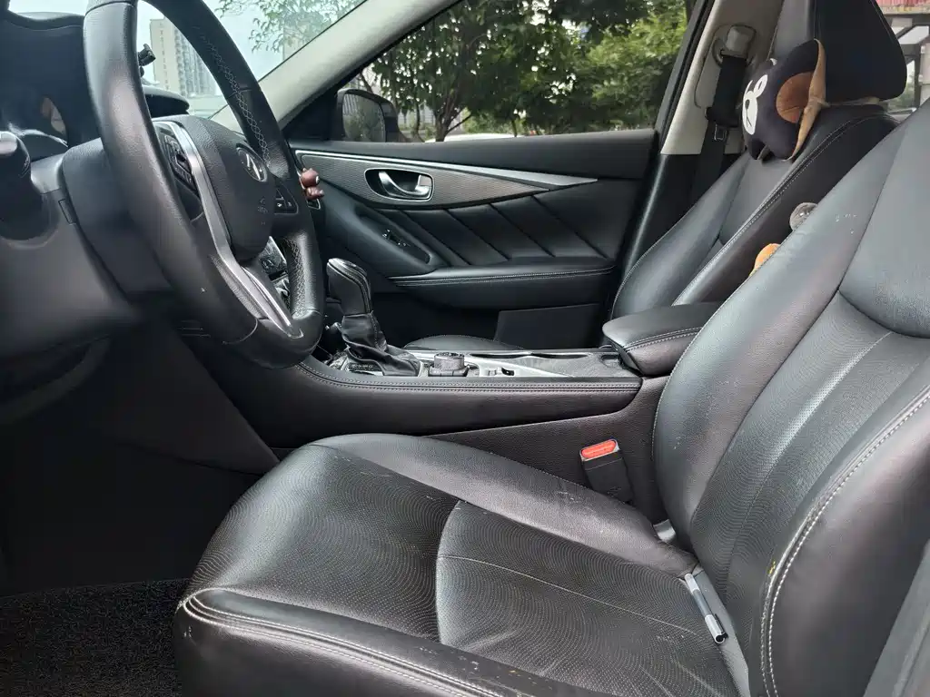 Infiniti Q50 L 2.0 T Comfort Enjoyment CN-VI