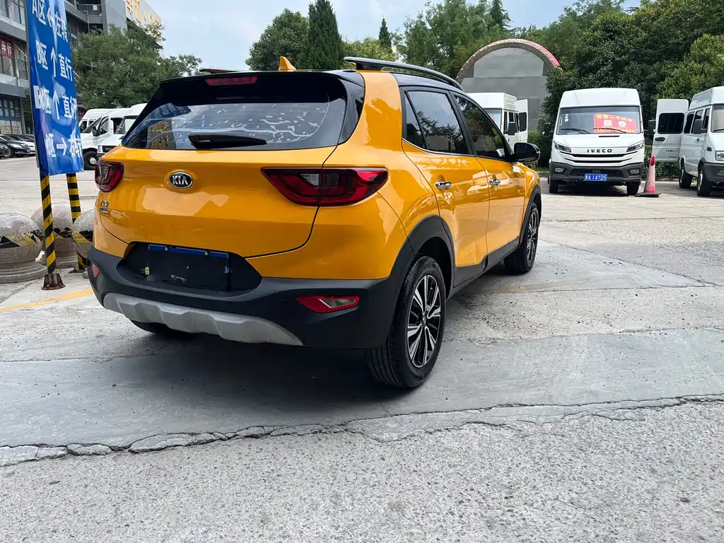 Stonic 1.4 L Auto Fun Enjoyment CN-V