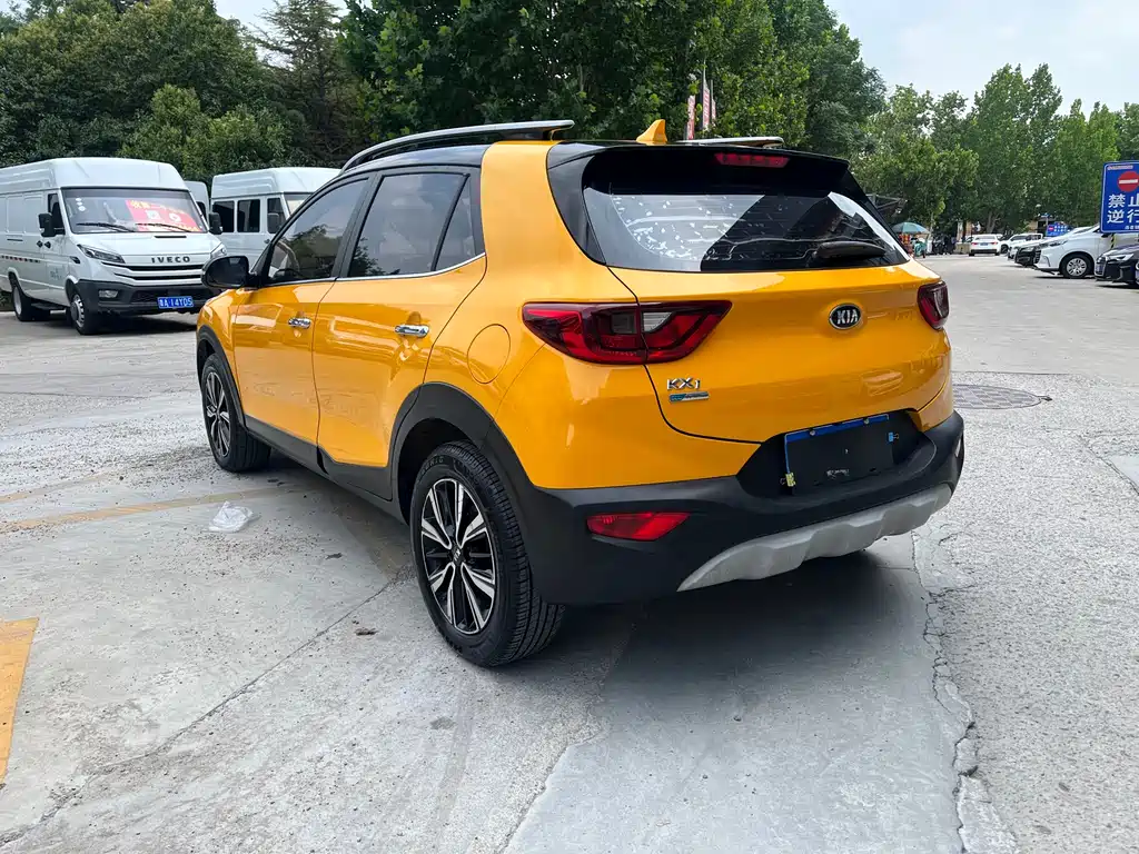 Stonic 1.4 L Auto Fun Enjoyment CN-V