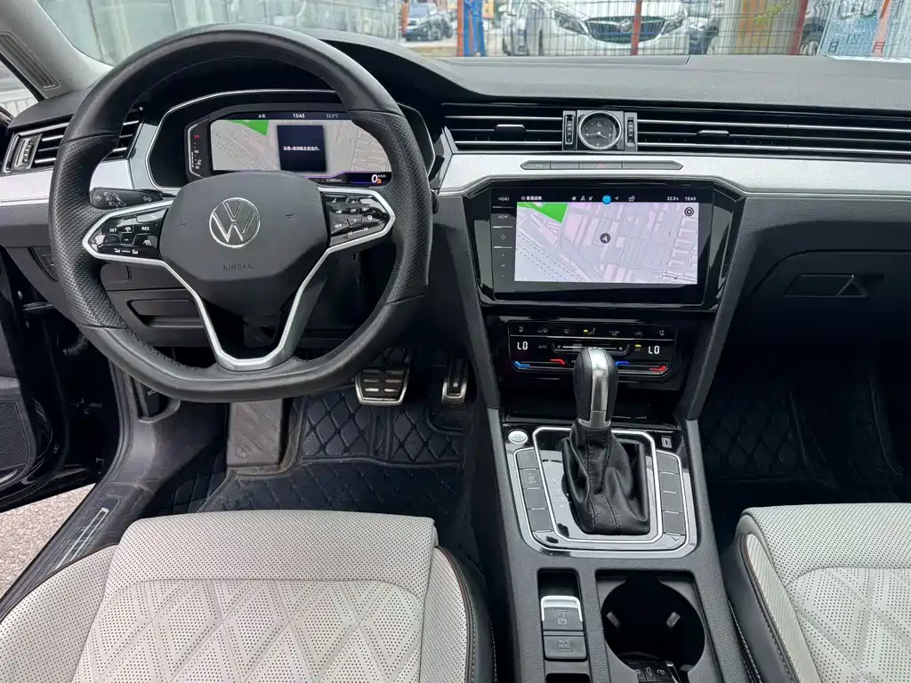 Magotan 200 10 K Commemorative 330 TSI DSG Luxury