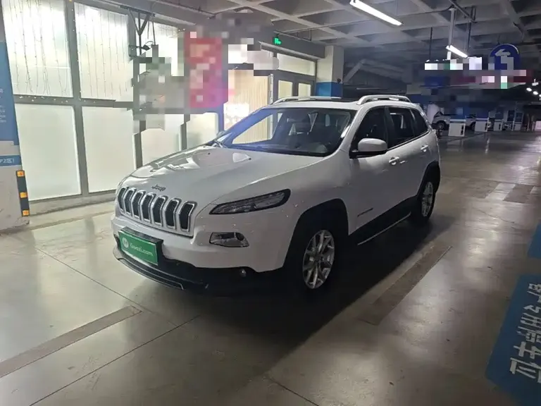 Jeep Cherokee 2.0 L Superior