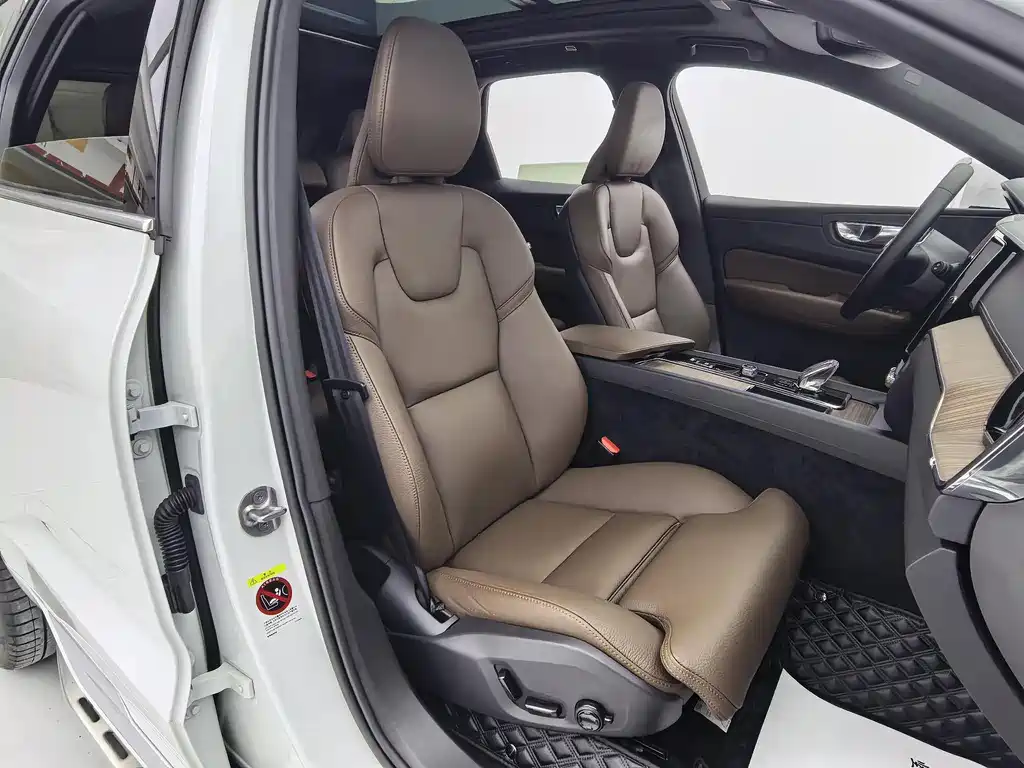 Volvo XC60 B5 4 WD Smart Vision Luxury
