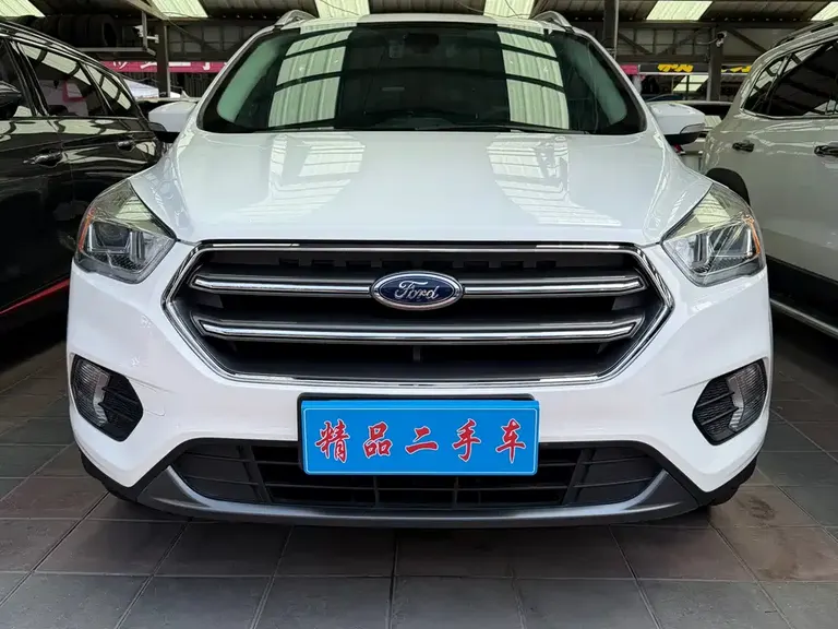 Ford Kuga EcoBoost 180 2 WD Platinum Wing CN-VI