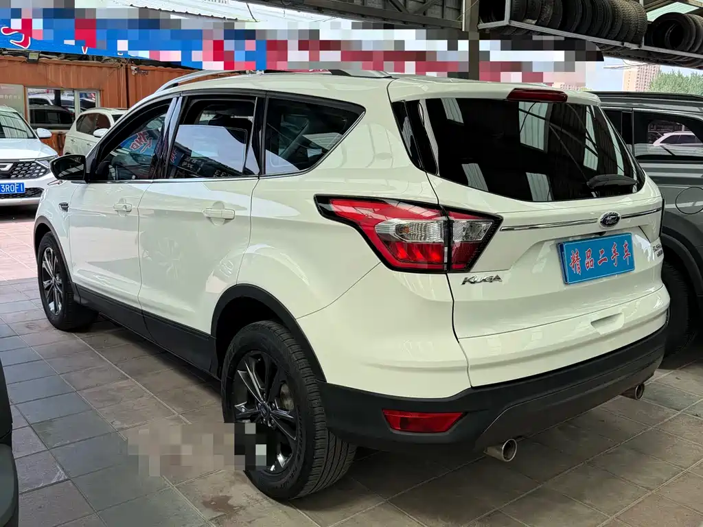 Kuga EcoBoost 180 2 WD Platinum Wing CN-VI
