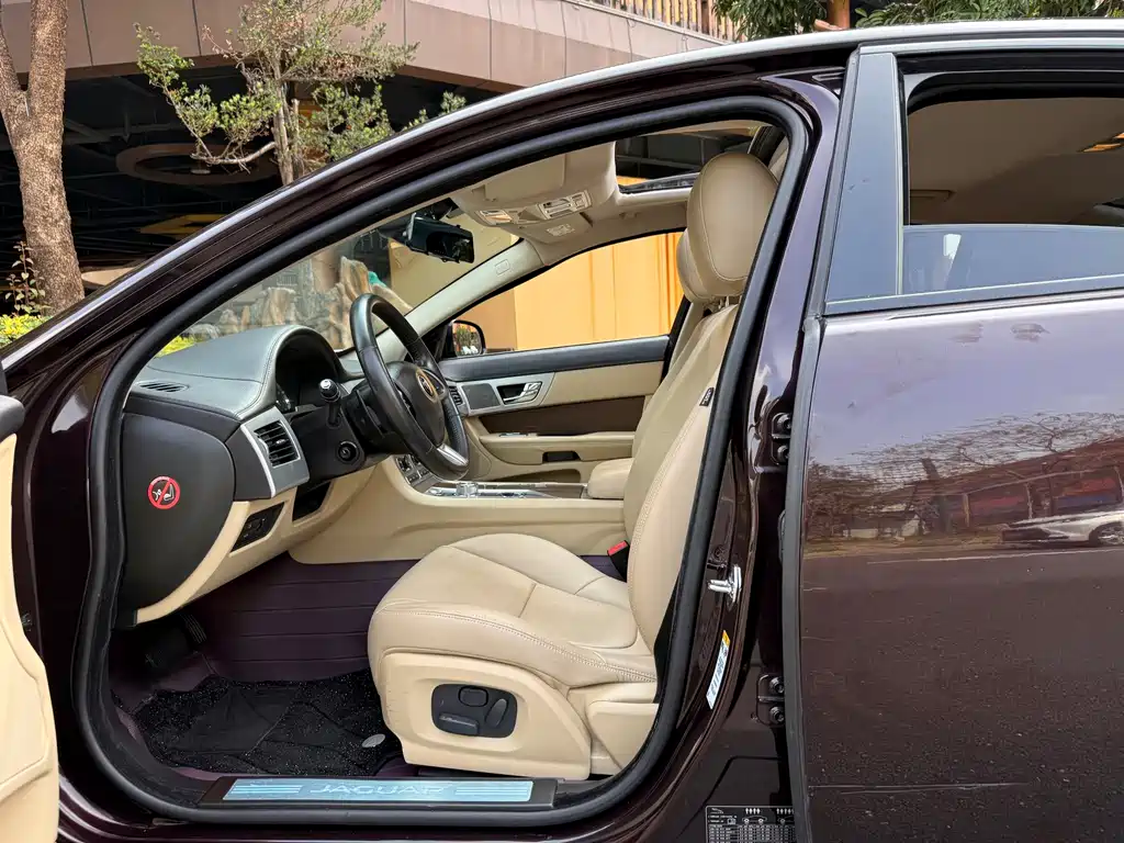 Jaguar XF XF 2.0 T Elegance