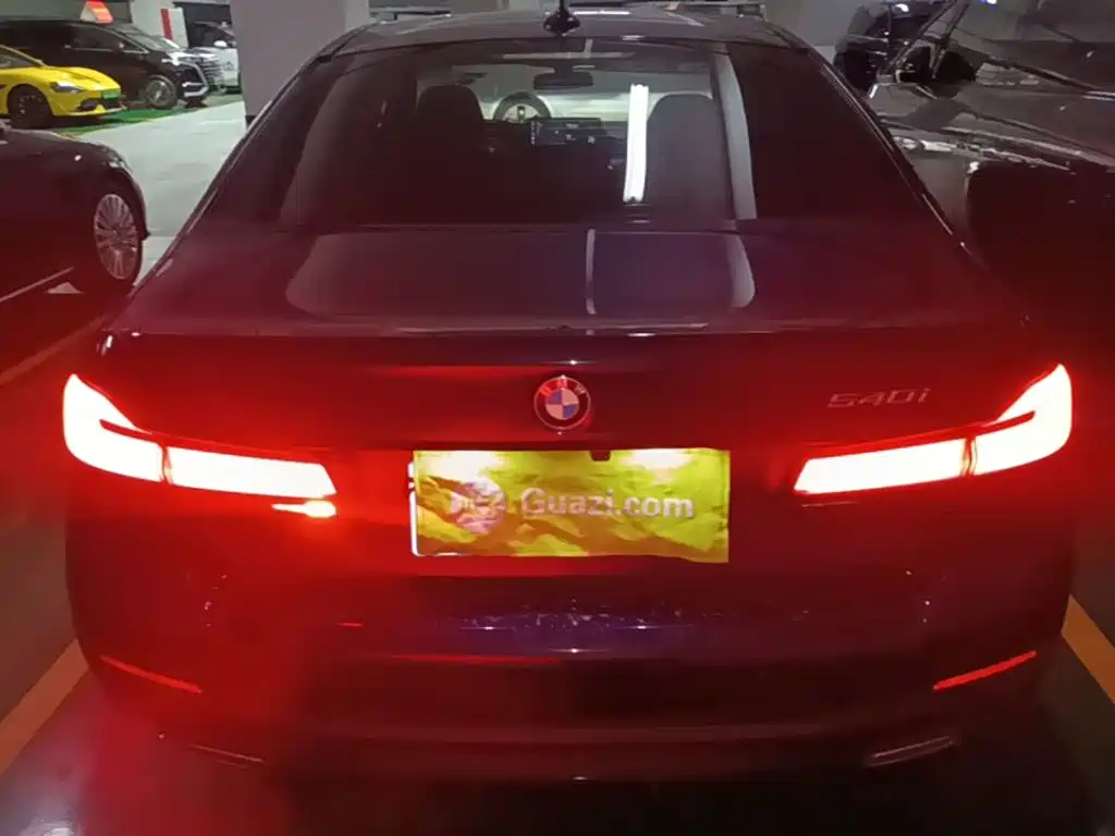 BMW 5 Series (Import) Facelift II 540 i Style M Sport Package