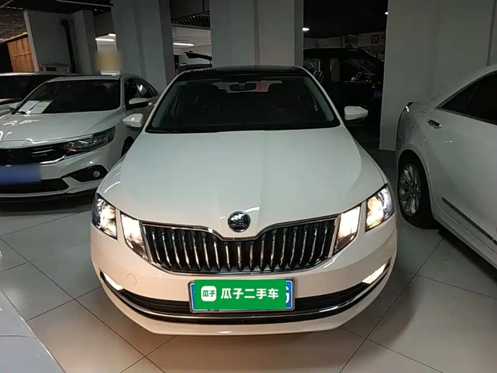 Octavia TSI230 DSG Luxury