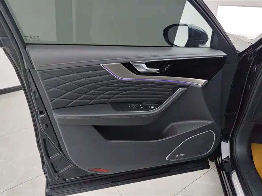 Hongqi HS5 Facelift 2.0 T Connected Flagship Enjoyment