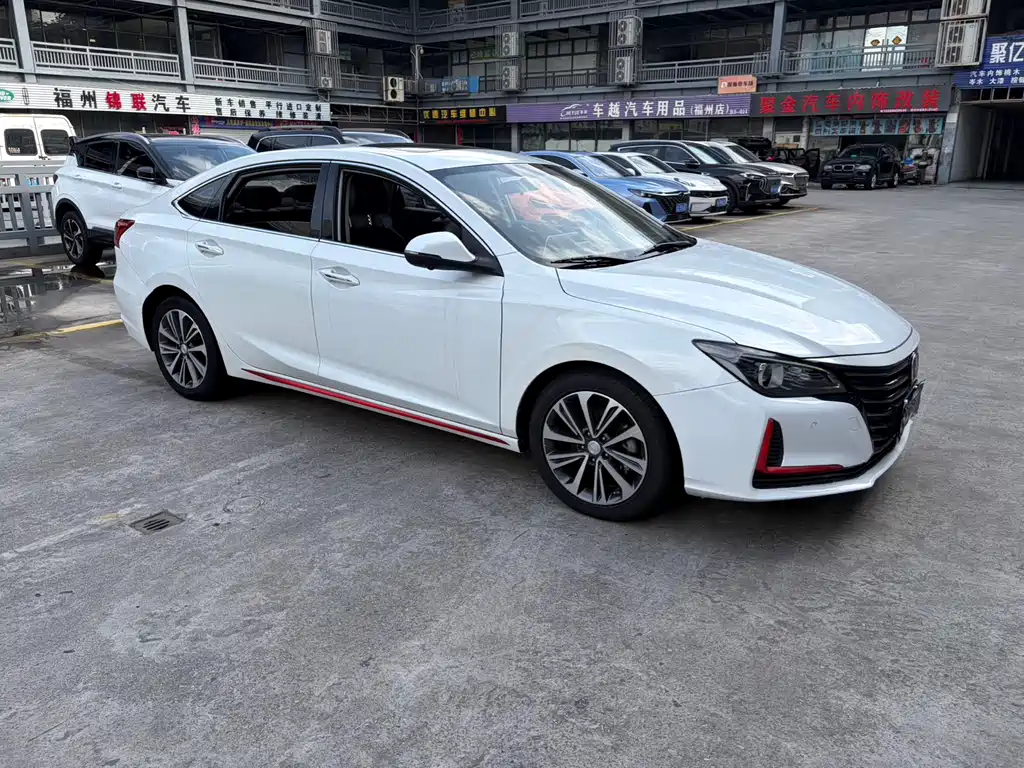 Ruicheng CC Blue Whale 1.5 T DCT Luxury