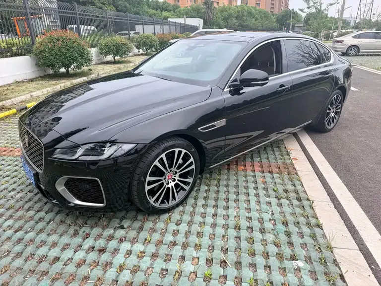 Jaguar XFL XFL 2.0 T P250 2 WD Premium Luxury