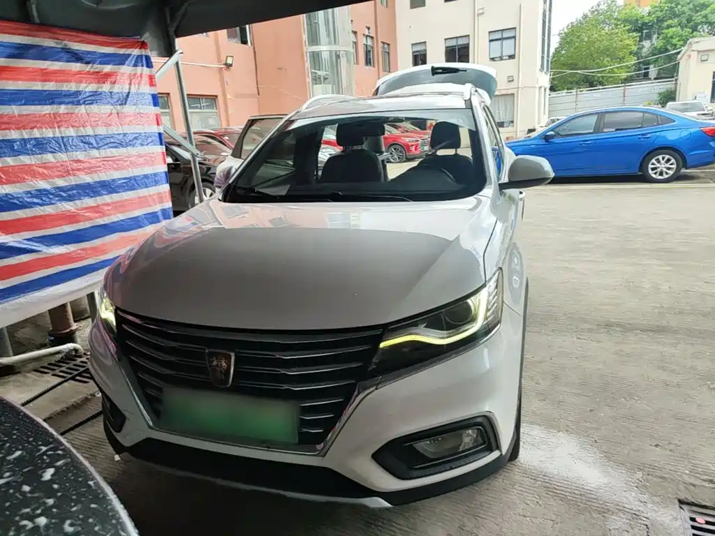 Roewe RX5 NEV eRX5 50 T Hybrid Premium