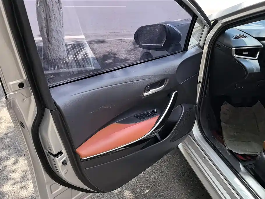 Levin Dual Engine 1.8 H E-CVT Luxury CN-V
