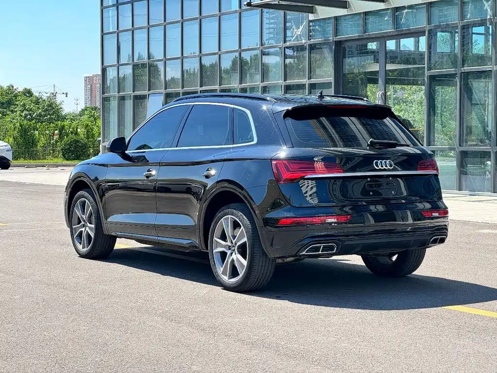 Audi Q5 L Facelift 45 T Luxury Dynamic