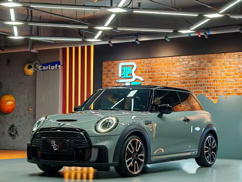 MINI 2.0 T COOPER S Racer