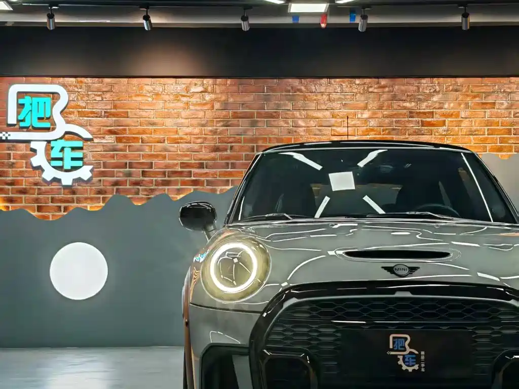 MINI 2.0 T COOPER S Racer