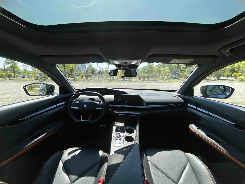 Changan UNI-V 1.5 T Sport