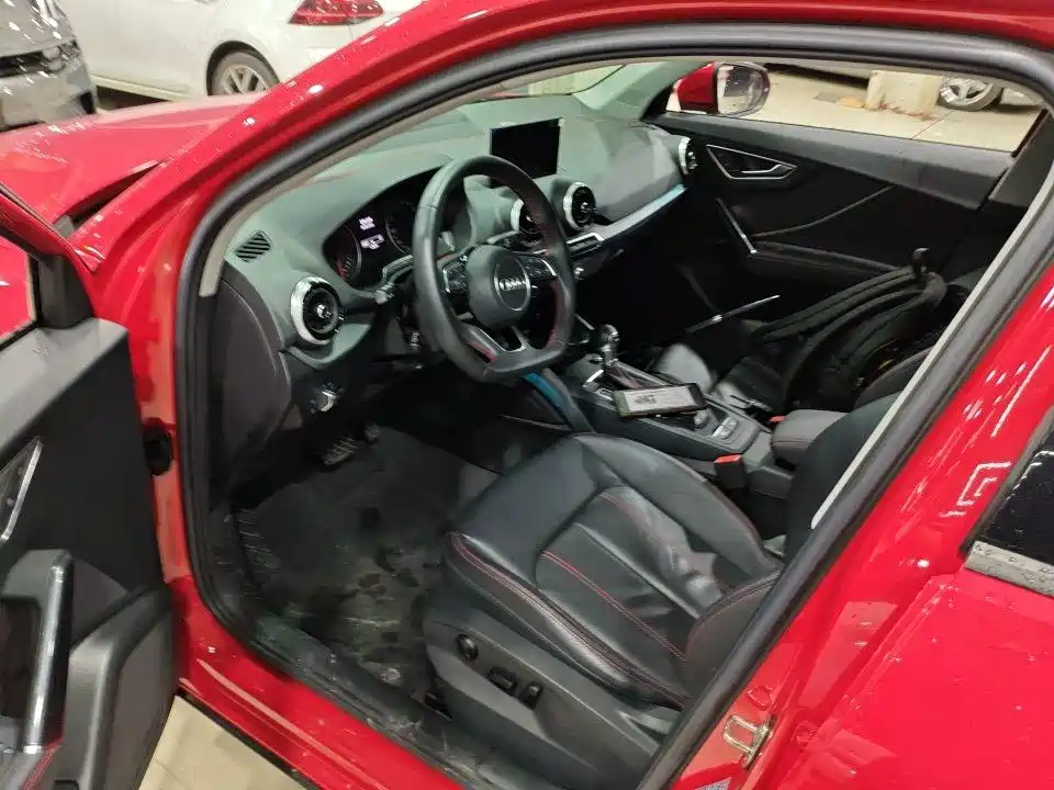 Audi Q2 L 35 TFSI Progressive Dynamic
