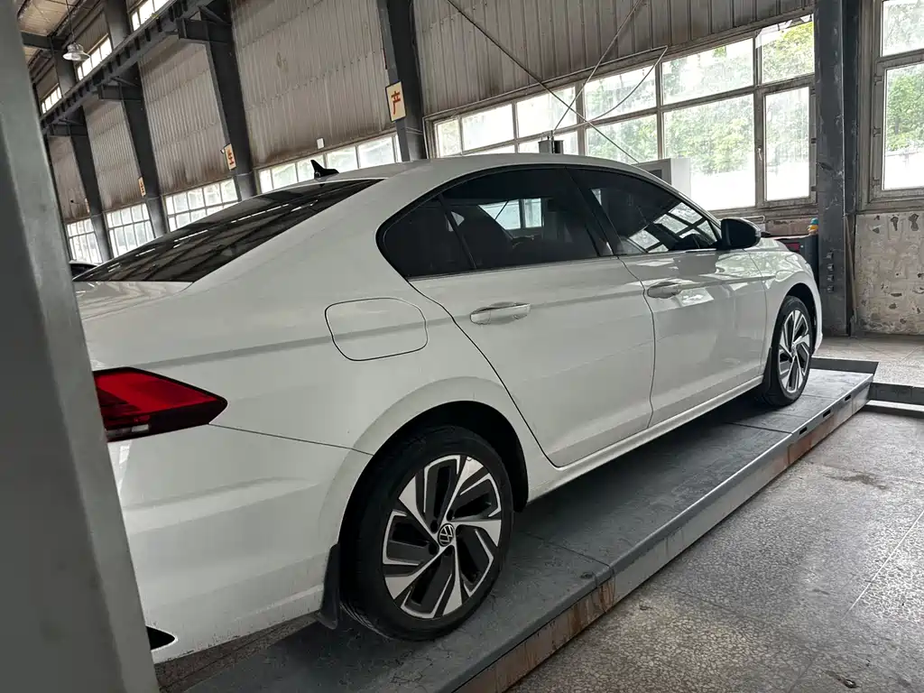 Bora 200 TSI DSG Joy Travel PRO