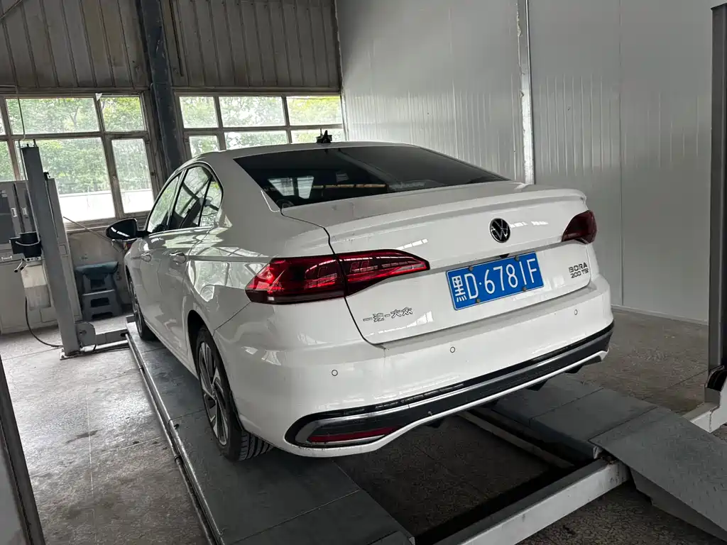 Bora 200 TSI DSG Joy Travel PRO