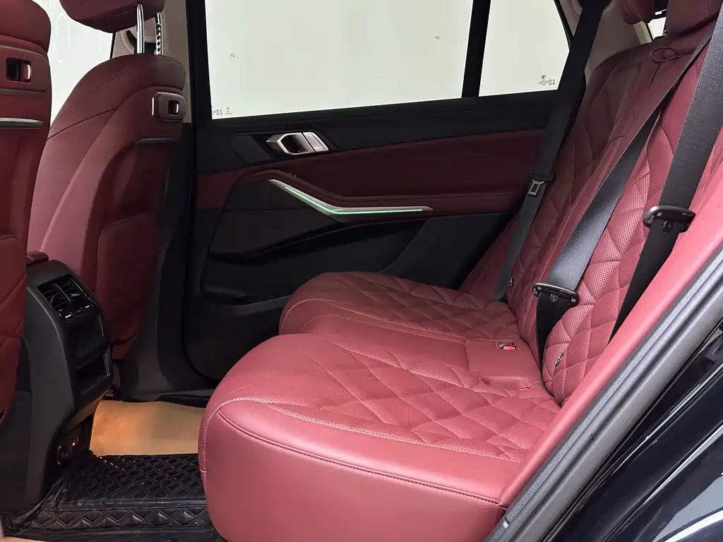BMW X5 xDrive 30 Li M Sport Package