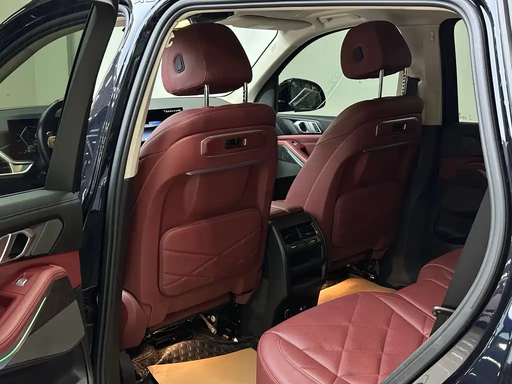 BMW X5 xDrive 30 Li M Sport Package