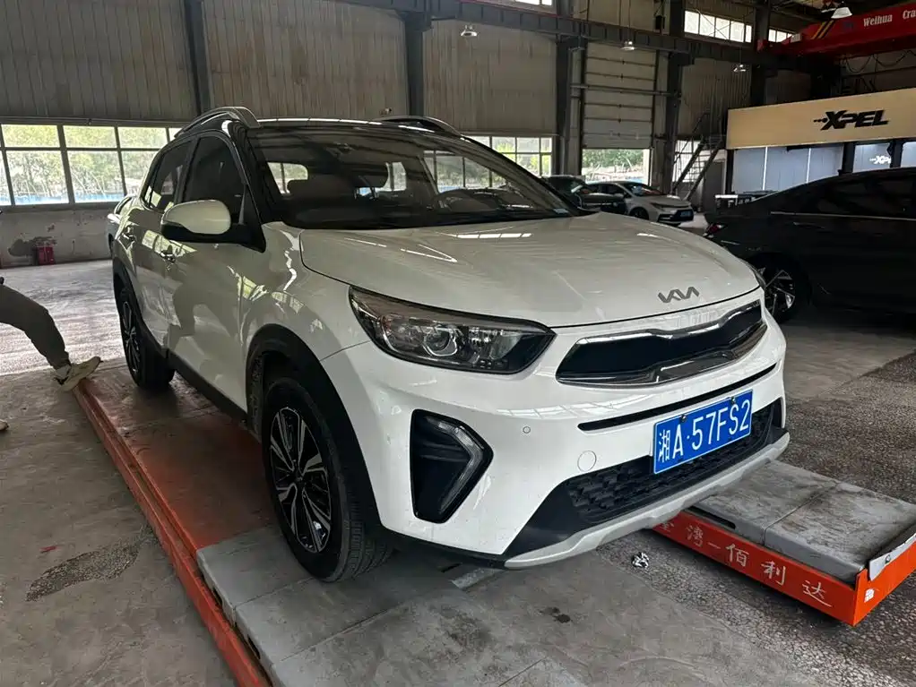 Stonic 1.4 L Auto Fun Enjoyment
