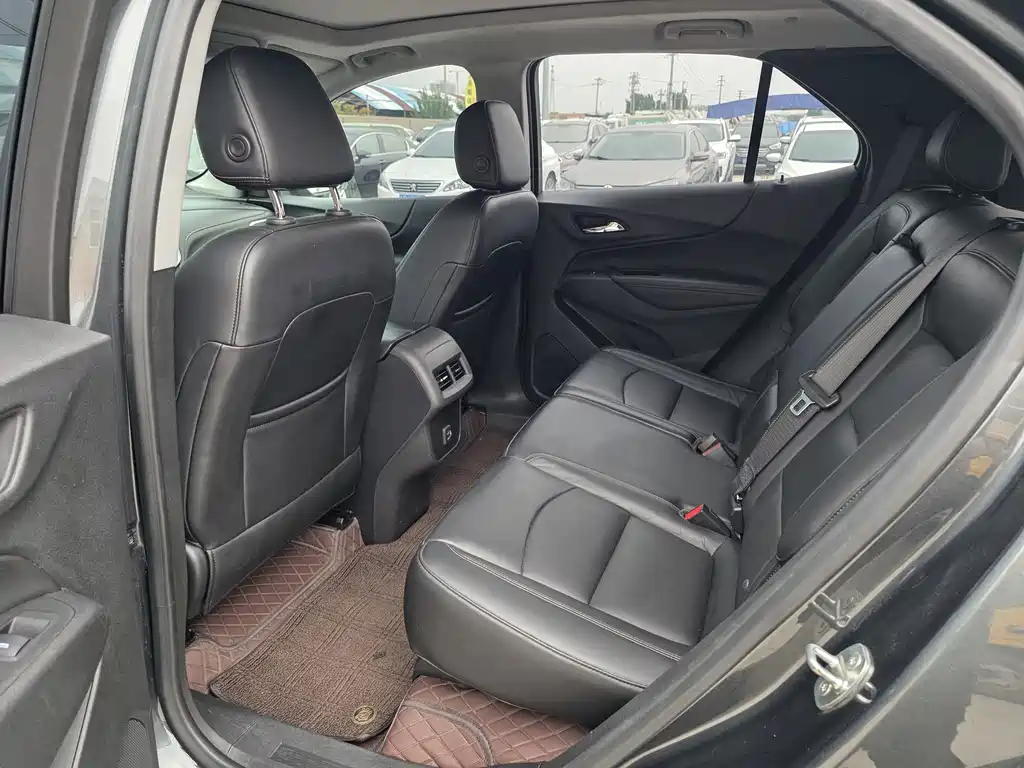 Equinox 535 T Auto Speed World CN-VI