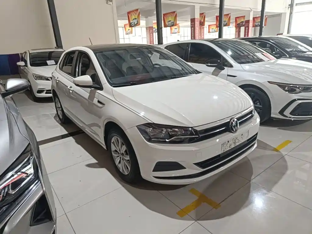 Polo Plus 1.5 L Auto Colorful Tech