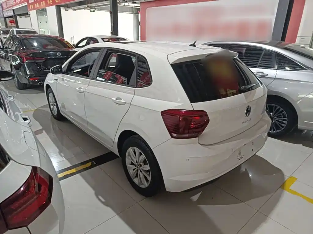 Polo Plus 1.5 L Auto Colorful Tech
