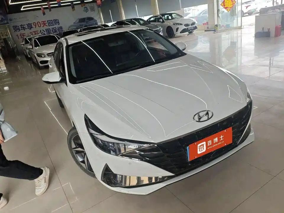 Elantra 1.5 L CVT GLX Elite