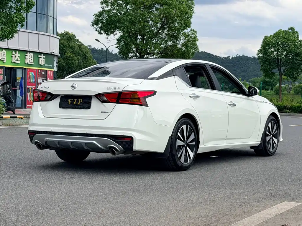 Teana 2.0 L XL-Upr Enjoyment