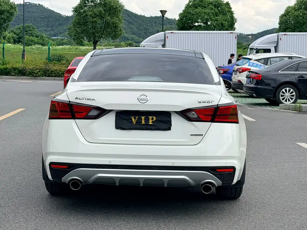 Teana 2.0 L XL-Upr Enjoyment