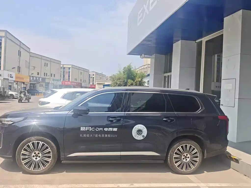 Exeed Lanyue C-DM 180 Ultra Long Range Ultra 4 WD 6-seat