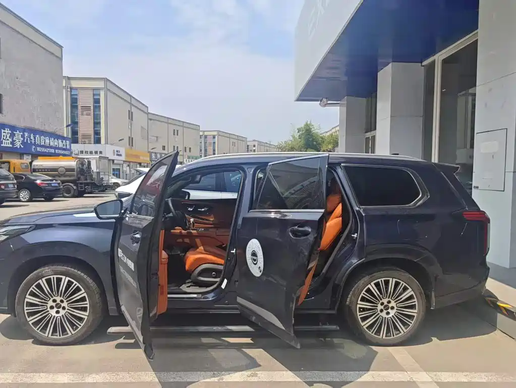 Exeed Lanyue C-DM 180 Ultra Long Range Ultra 4 WD 6-seat