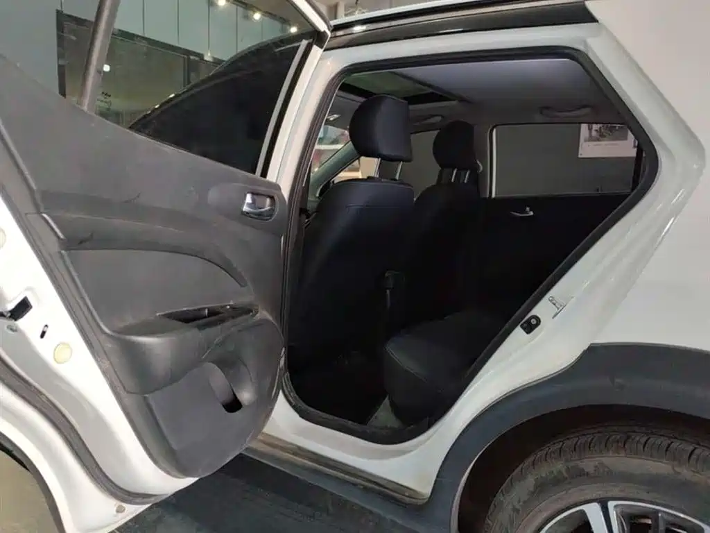 Stonic 1.4 L CVT Sunroof